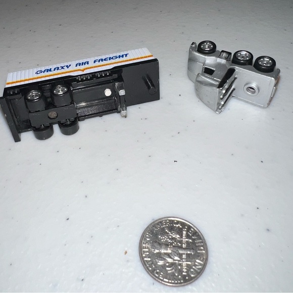 VINTAGE!  Micro Machines-Galaxy Air Freight Semi Tractor Trailor - Picture 2 of 10